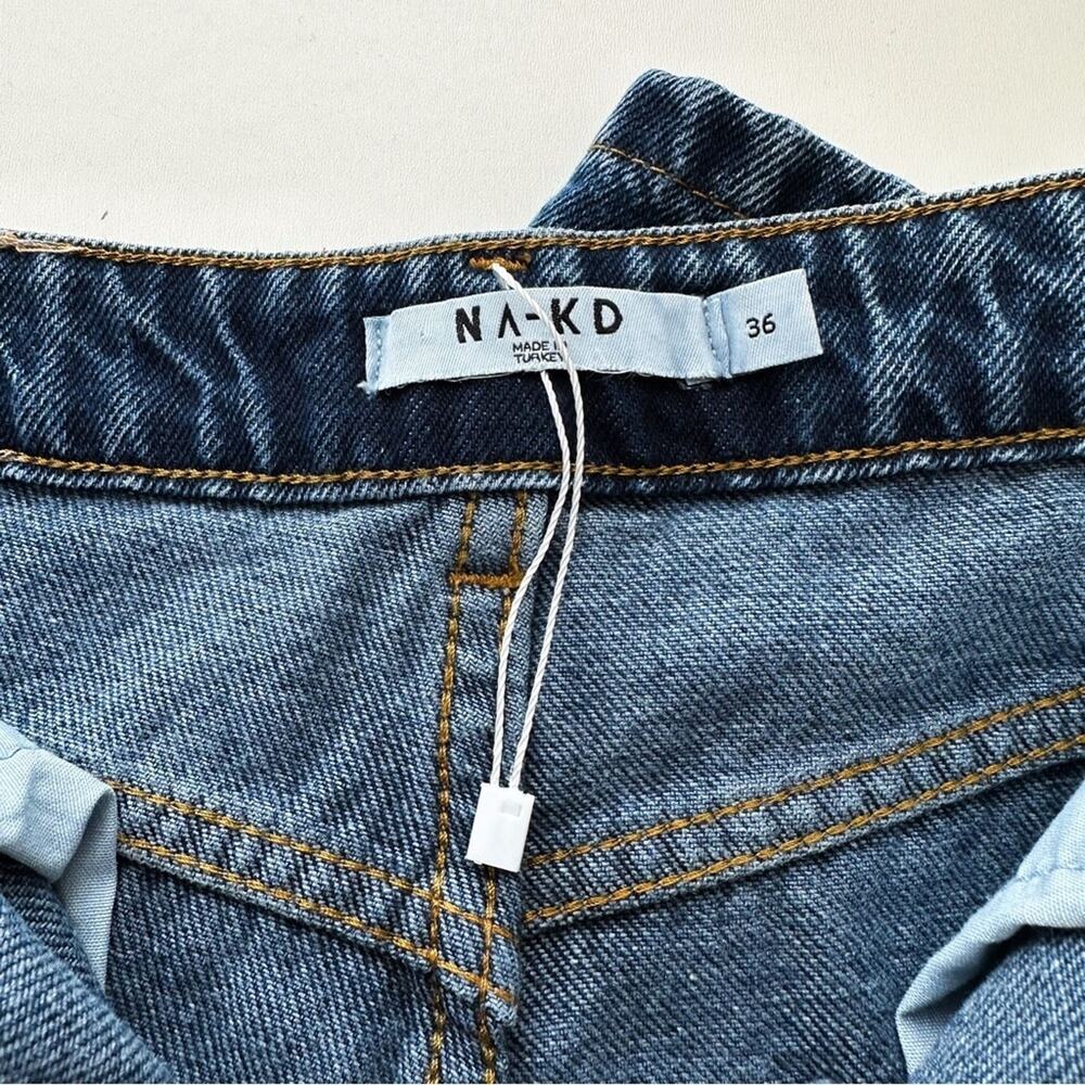 NA-KD Split Hem High Waist Denim Jeans - Picture 5 of 12